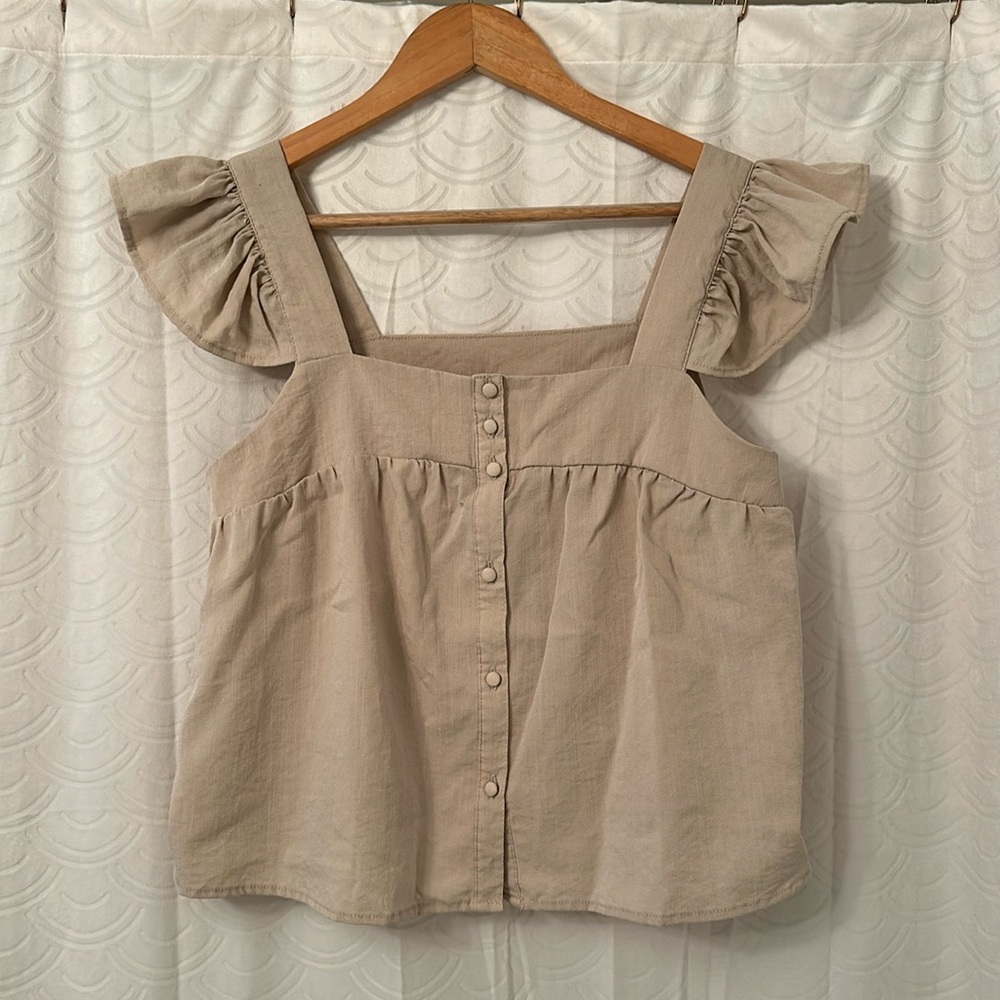 Cropped tank with button and ruffle details